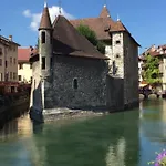 Le Pavillon Du 度假居 *